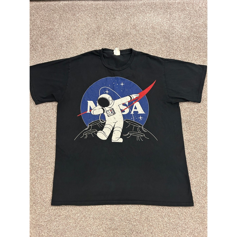 NASA T Shirt Mens Large Black Excellent Dabbing Astronaut Graphic Tee